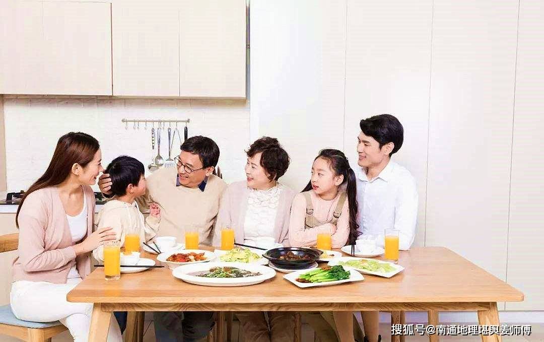 夫妻为何要注意住宅风水中“五事” 2023-04-21 住宅风水其实是一种文化传统，一种有关于“生活环境与人的学问”。在各种住宅的装修、设计、布局之中，若能···